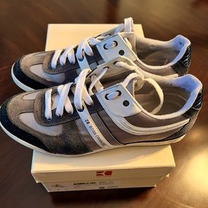 Men’s size 10 Hugo Boss orange Keelo sneakers